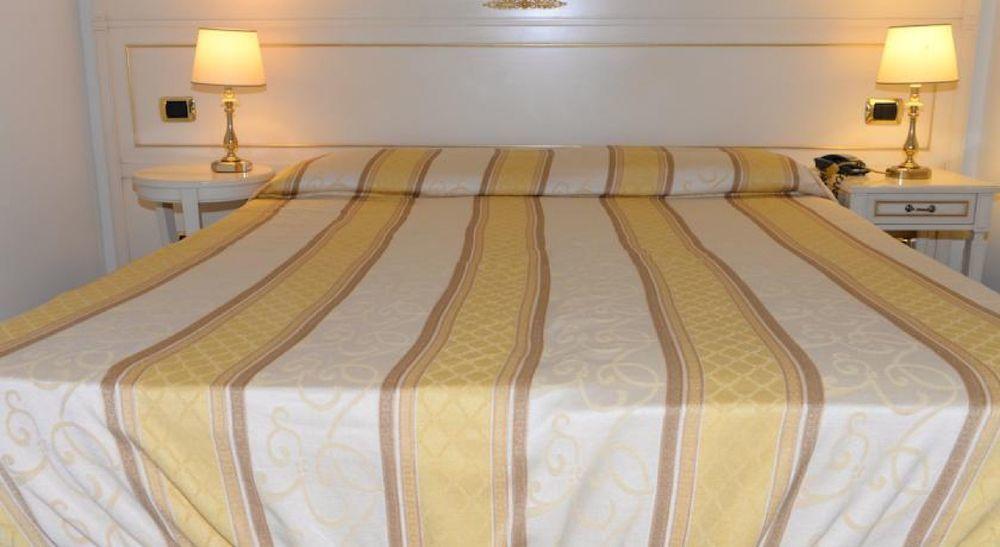 Hotel Centrum Catania Esterno foto