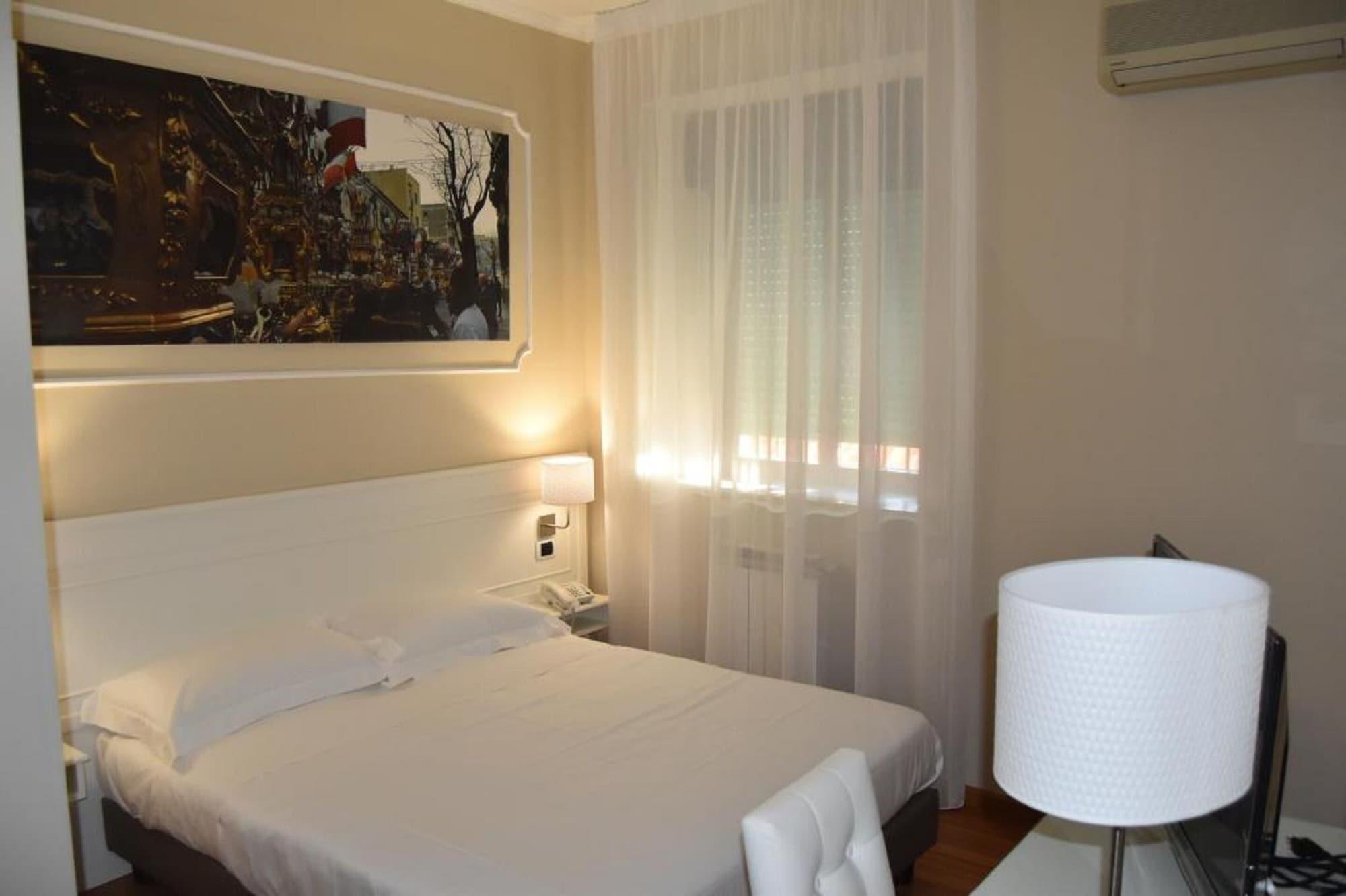 Hotel Centrum Catania Esterno foto