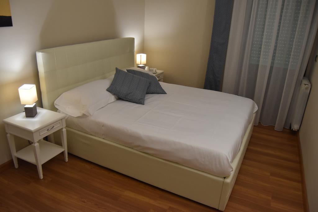 Hotel Centrum Catania Esterno foto