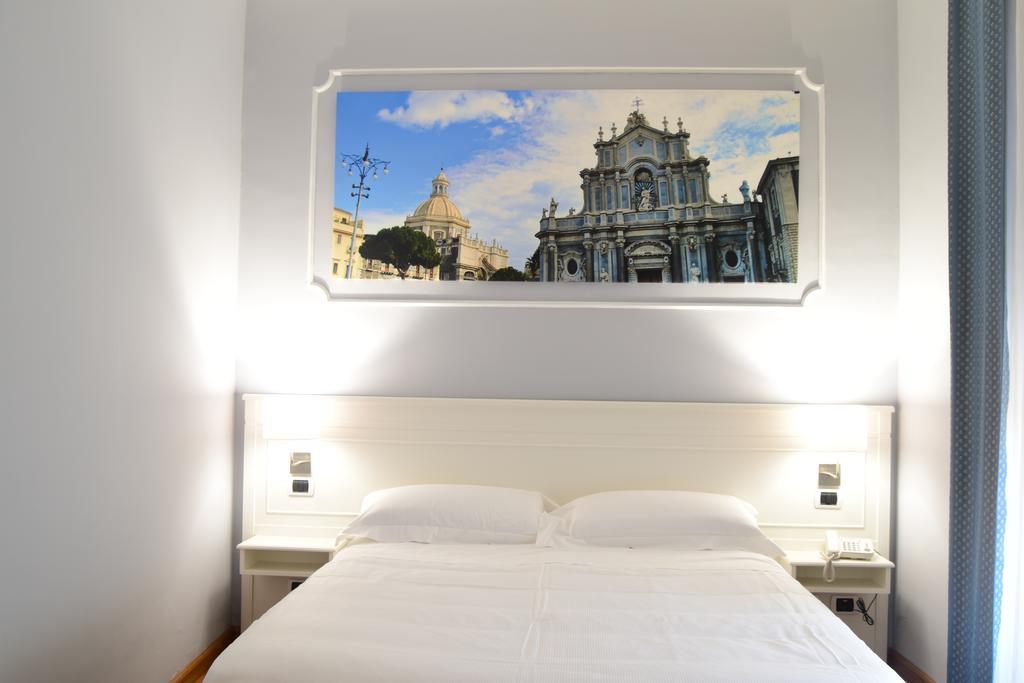 Hotel Centrum Catania Esterno foto