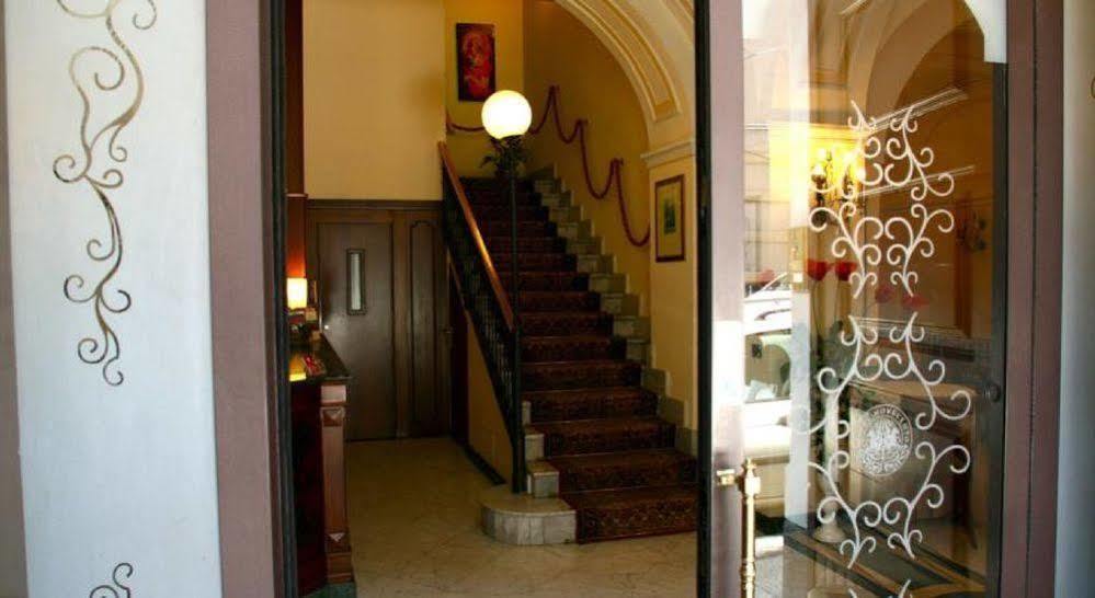 Hotel Centrum Catania Esterno foto