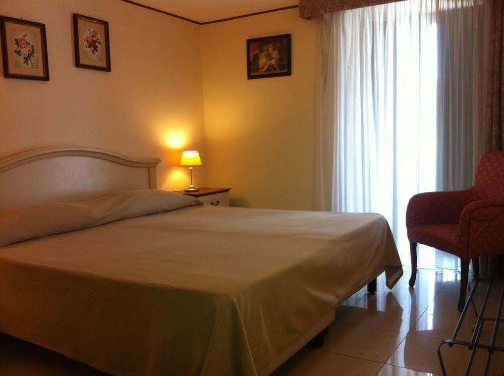 Hotel Centrum Catania Esterno foto