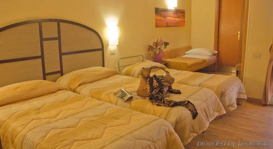 Hotel Centrum Catania Esterno foto